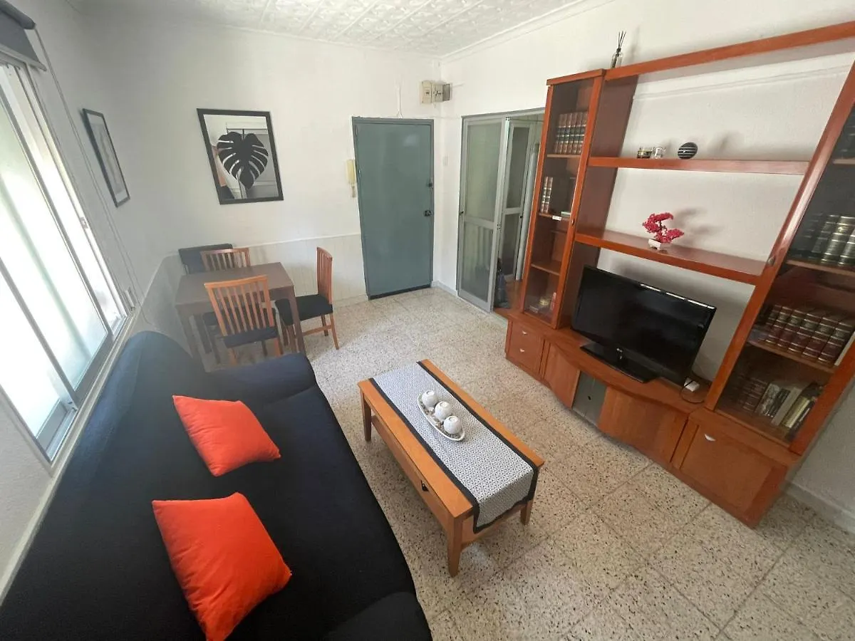 Apartamento Cerca Del Centro-Parking En La Puerta Fuerte Apartment Malaga
